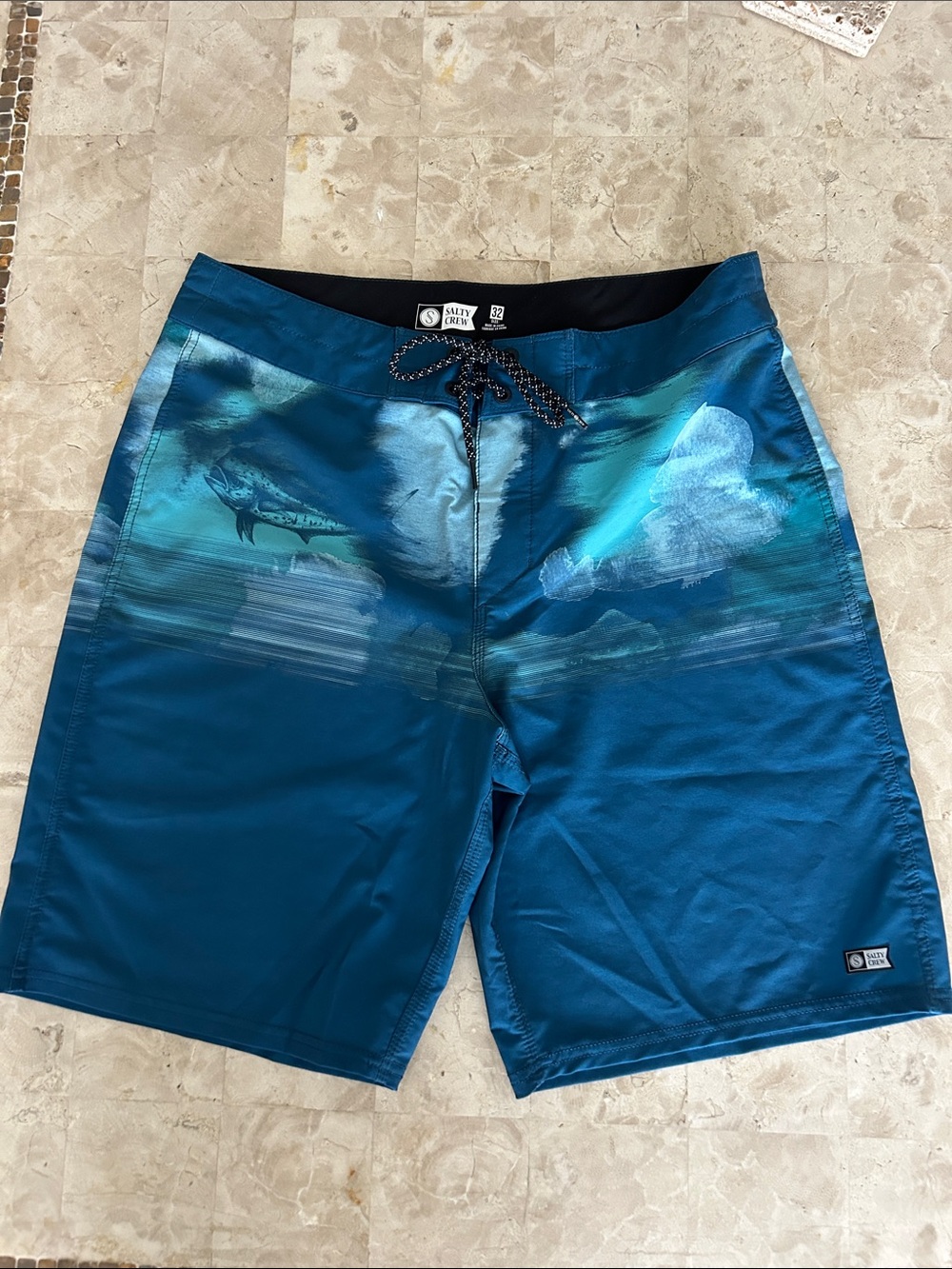 Salty Crew Fade Away Boardshorts featuring a marlin fish graphic Mens Size 32